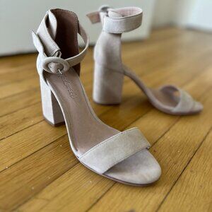 Madewell Regina Ankle-Strap Sandal in Sand Dune Size 5